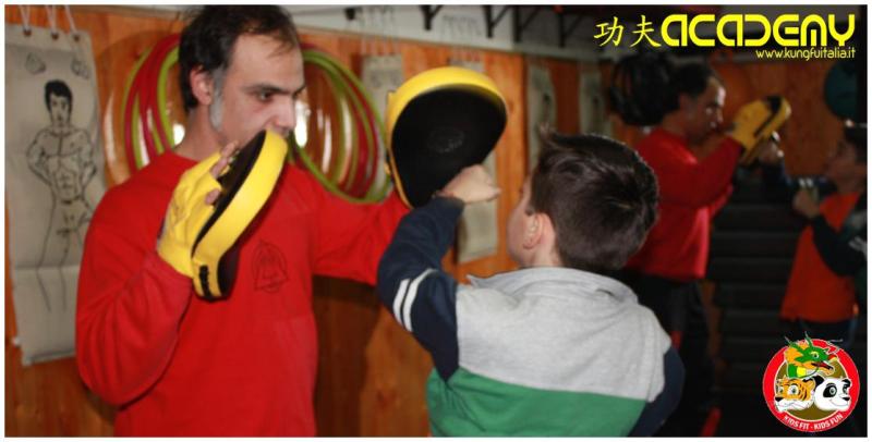 Kung Fu Academy Caserta di Sifu Mezzone Wing Chun Tjun, Ving Tsun Kung Fu Bambini difesa personale Accademia nazionale Italia scuola di taiji sanda chi kung www.kungfuitalia.i (2)